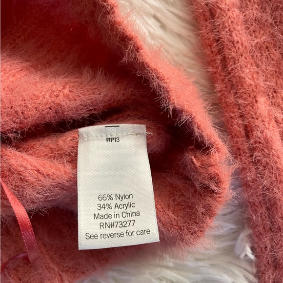 SO Fuzzy Cropped Cardigan 💕 - Picture 9 of 10